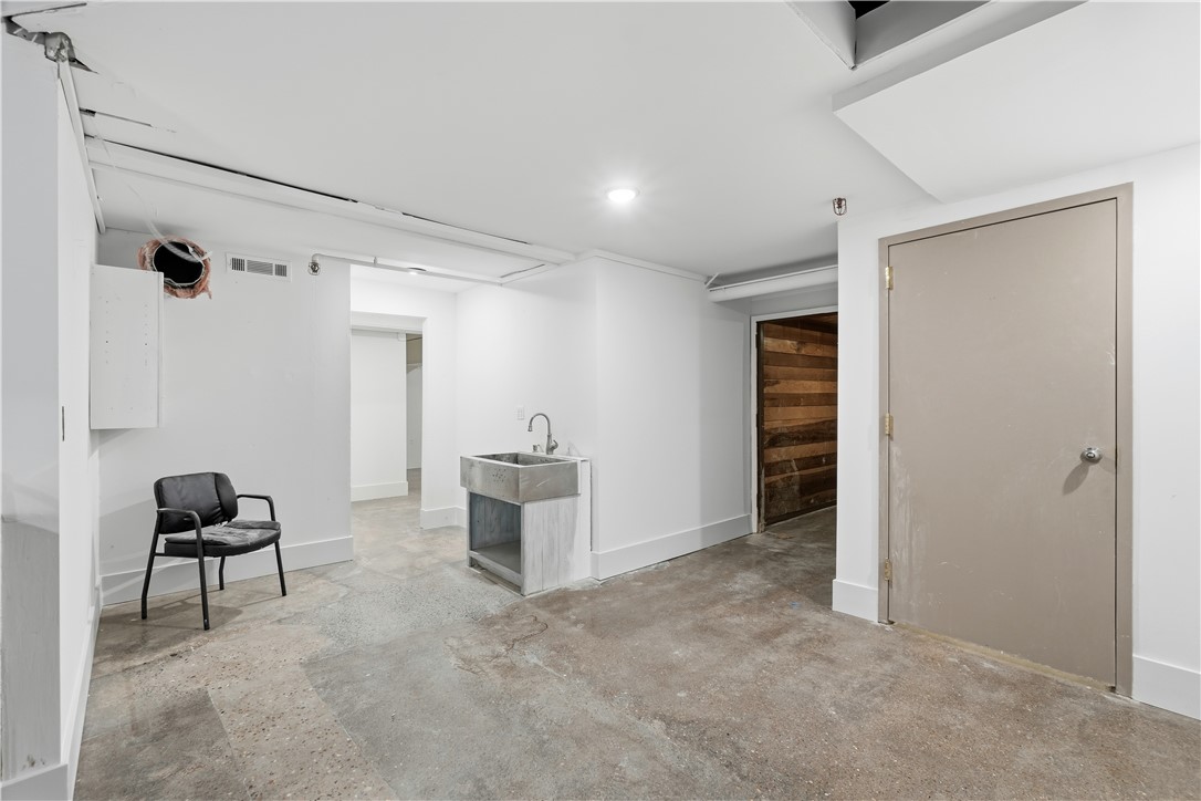 FAYETTEVILLE ORIGINAL - Commercial Lease