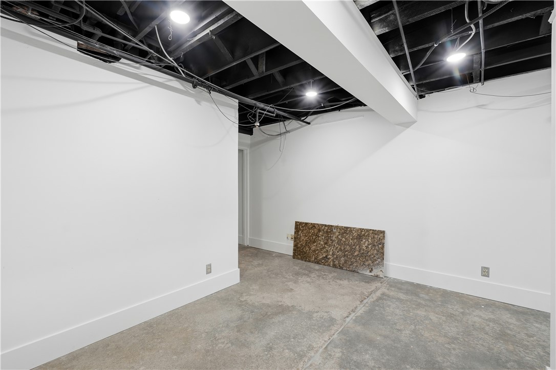 FAYETTEVILLE ORIGINAL - Commercial Lease