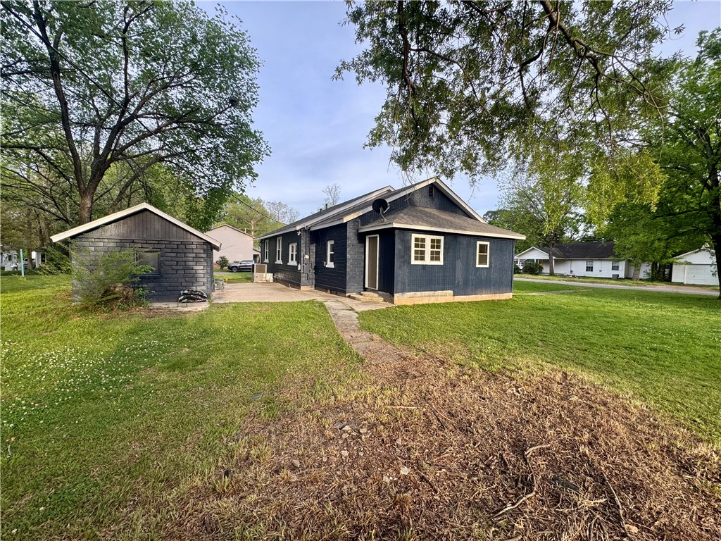 Harris Agricultural School Add - Residential