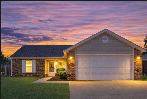 1415 S Camellia Lane Fayetteville AR 72704