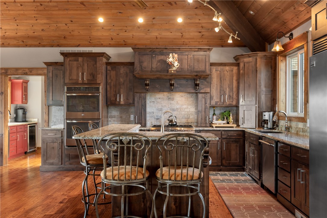 Unit 116 Holiday Island - Residential