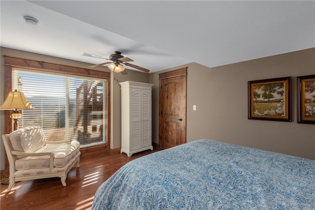 Unit 116 Holiday Island - Residential