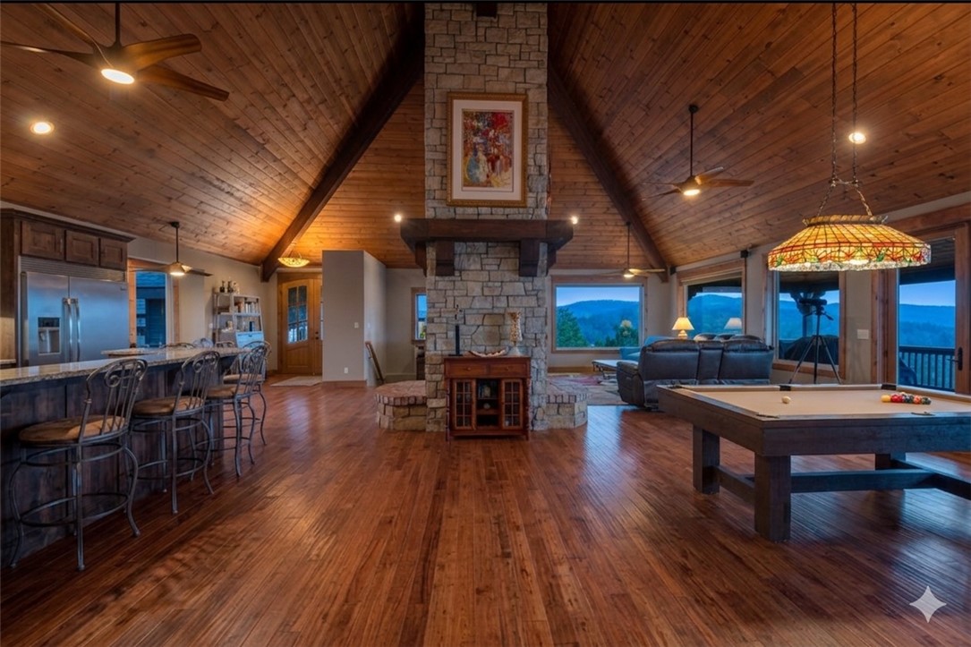 Unit 116 Holiday Island - Residential