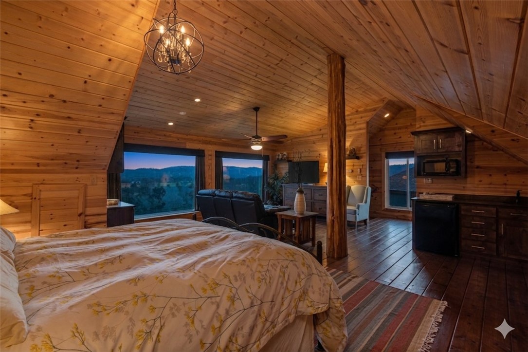 Unit 116 Holiday Island - Residential