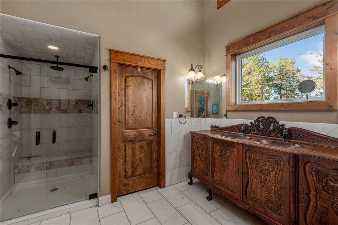 Unit 116 Holiday Island - Residential