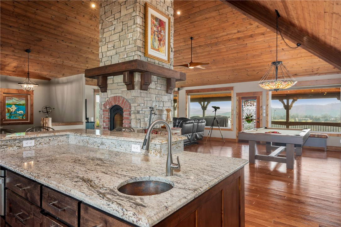 Unit 116 Holiday Island - Residential