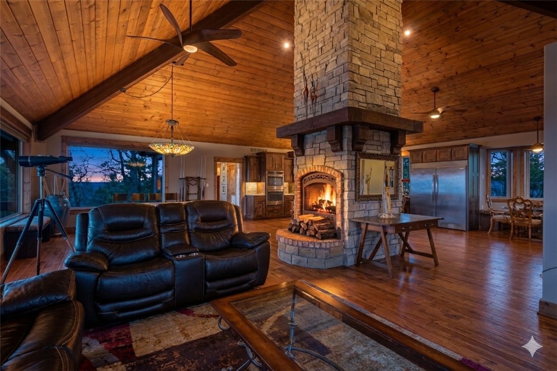 Unit 116 Holiday Island - Residential