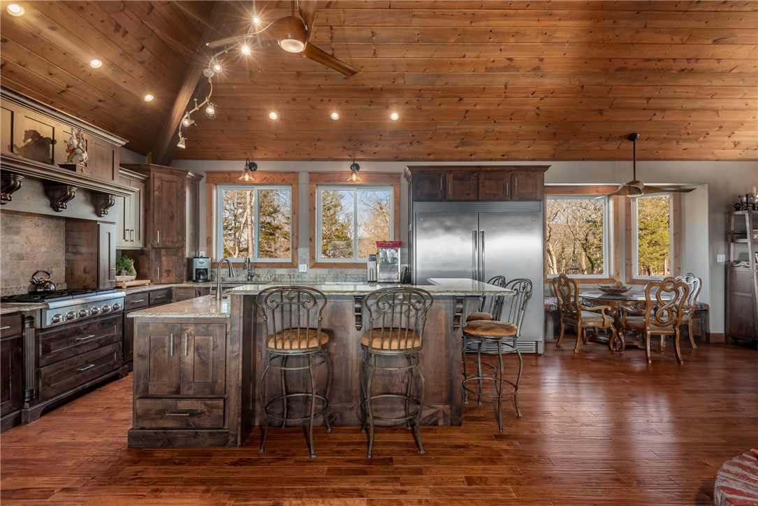 Unit 116 Holiday Island - Residential