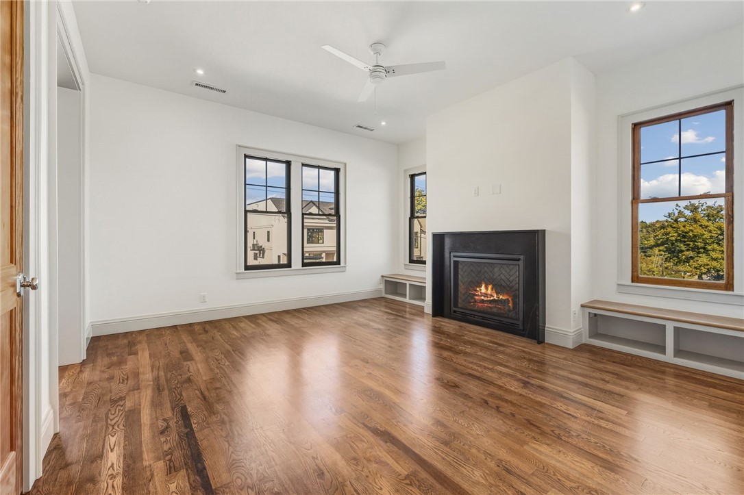 Arboretum Row - Land