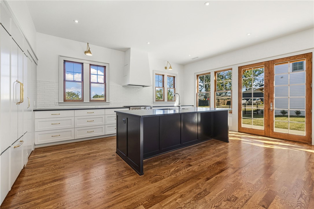 Arboretum Row - Land