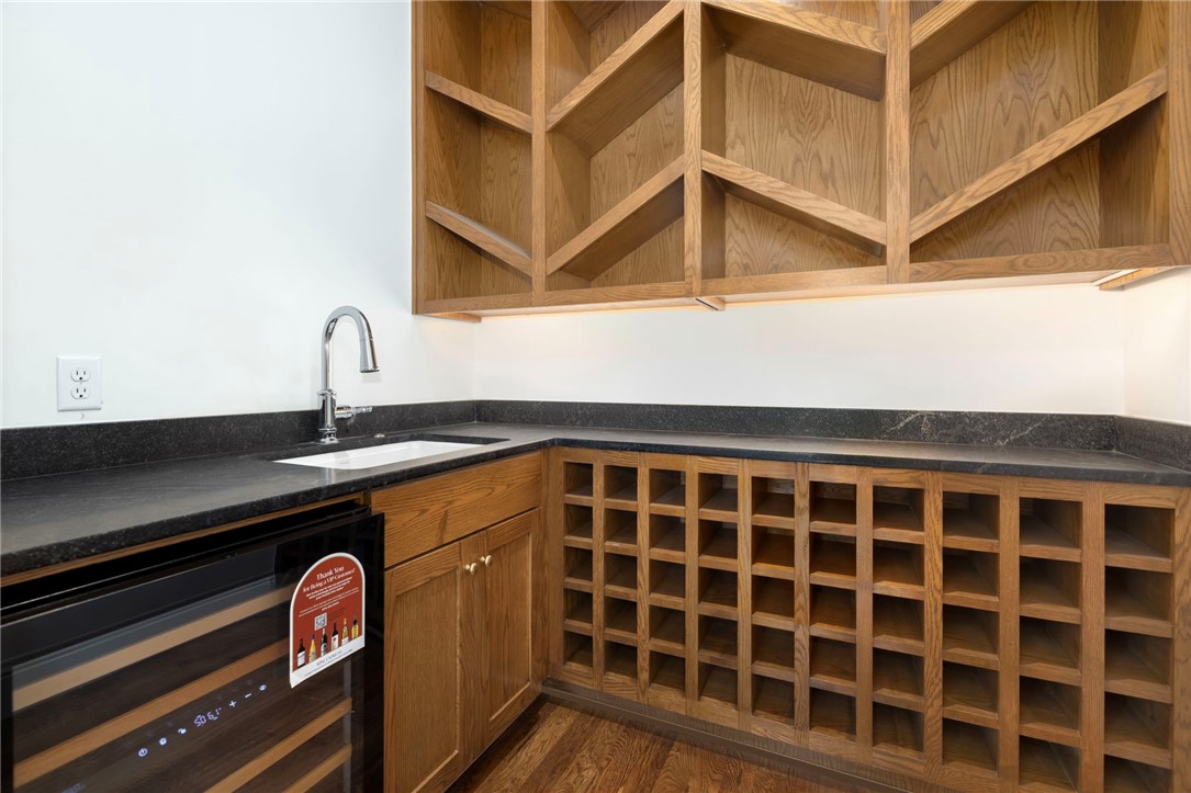 Arboretum Row - Land