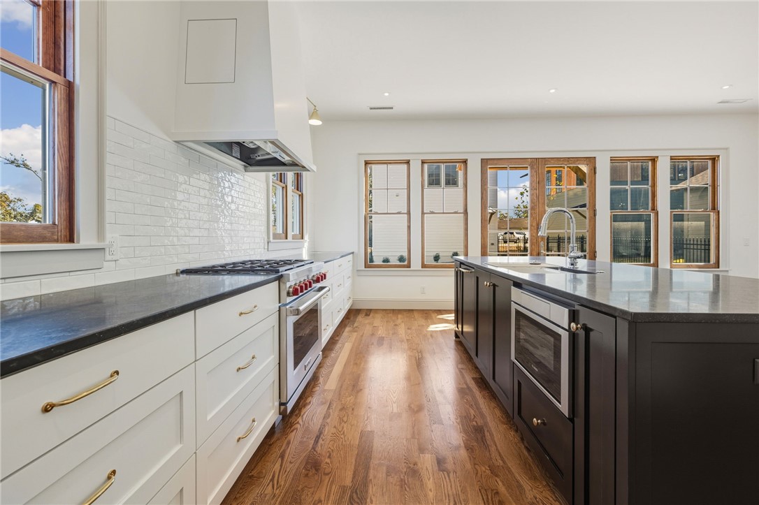 Arboretum Row - Land