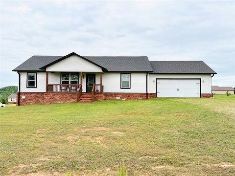 Photo of 140 Private Road 3533, Clarksville, AR 72830 (MLS # 1342709)