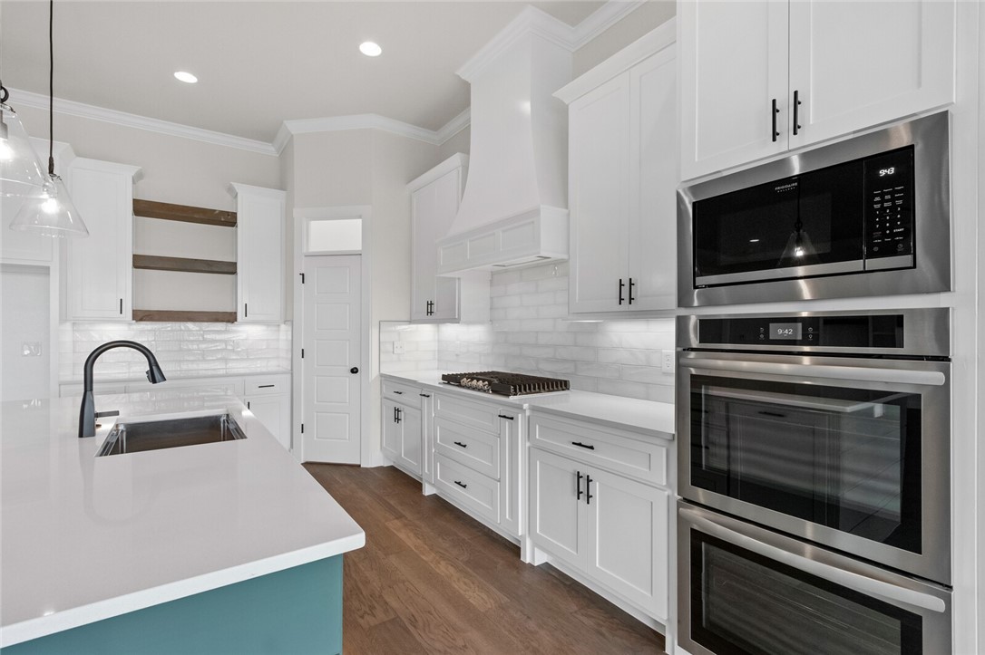 Collins Cove - Residential