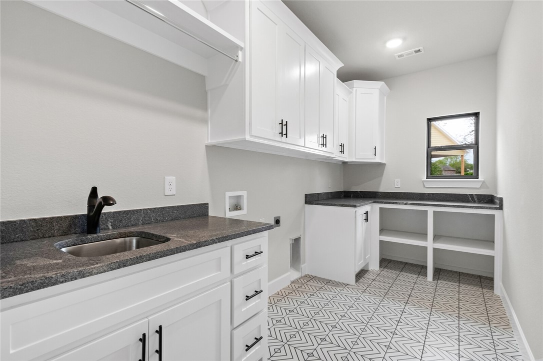 Collins Cove - Residential