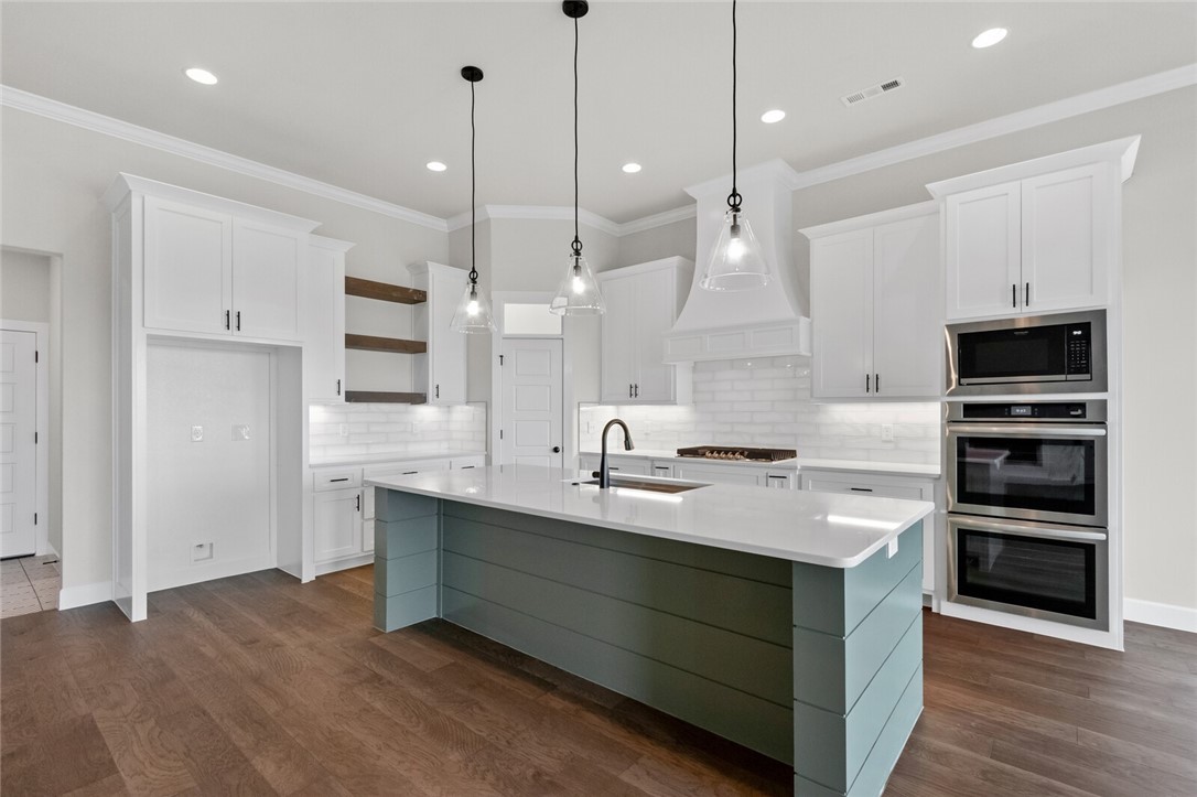 Collins Cove - Residential