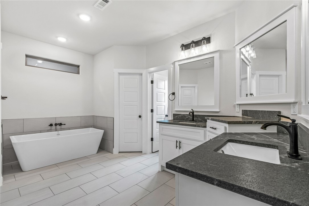 Collins Cove - Residential