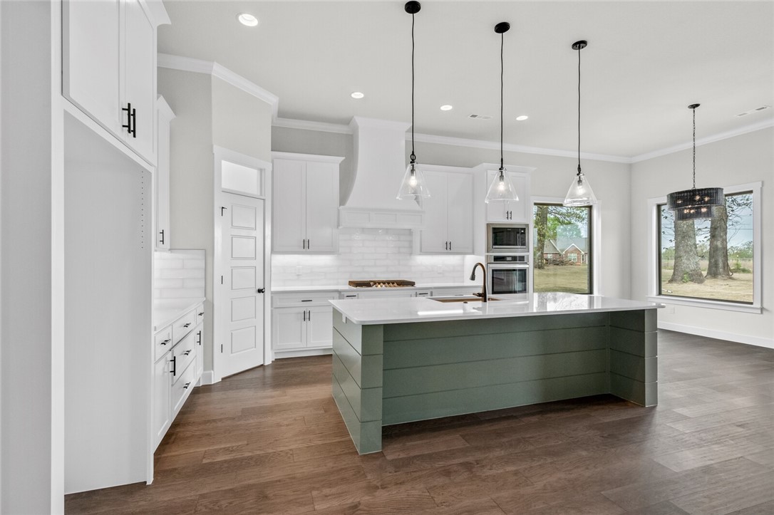 Collins Cove - Residential