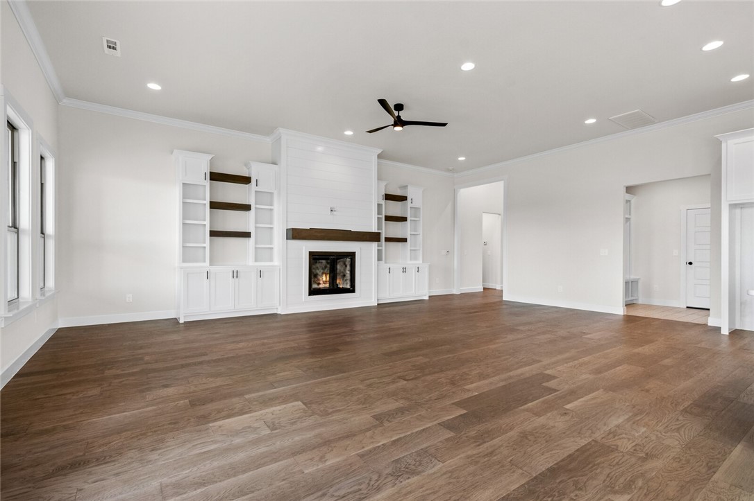 Collins Cove - Residential