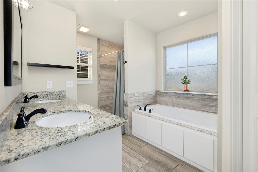 Creekwood Manor - Residential