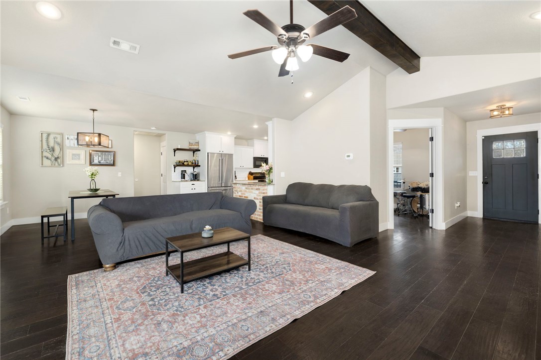 Creekwood Manor - Residential