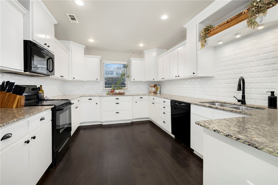 Creekwood Manor - Residential