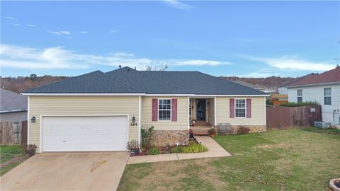 Photo of 184 Jenee Drive, Huntsville, AR 72740 (MLS # 1329533)