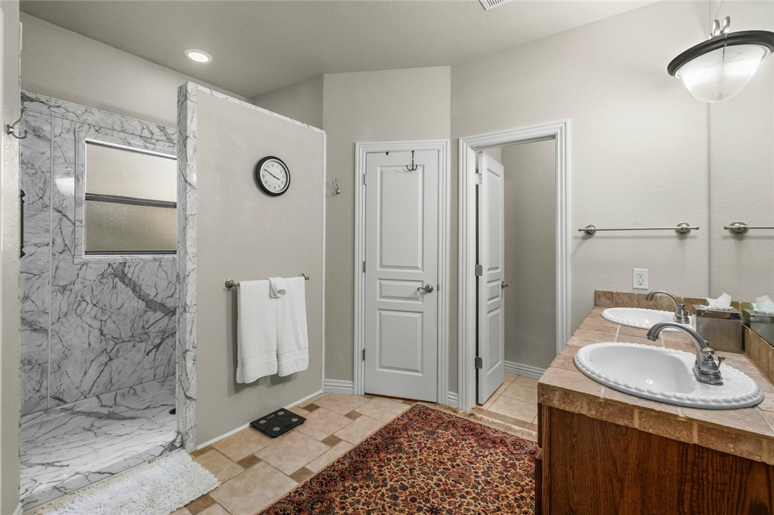 Dickenshire Sub Bvv - Residential