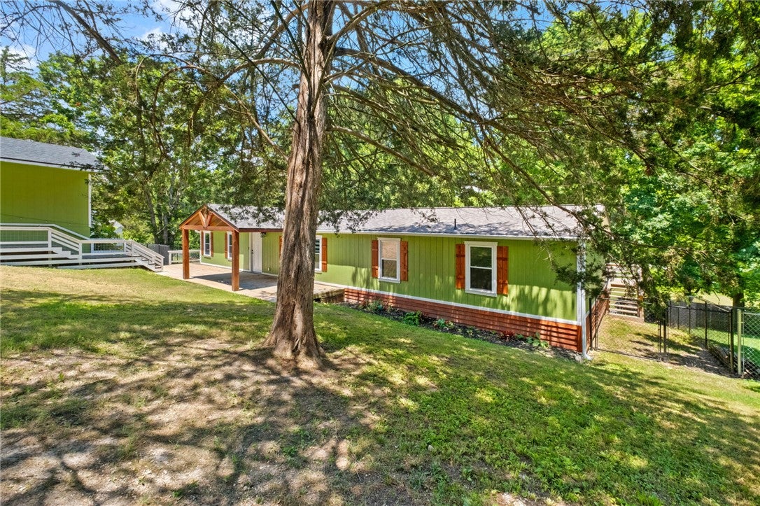 8431 Navajo Trail