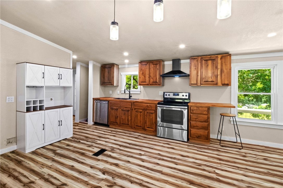 8431 Navajo Trail