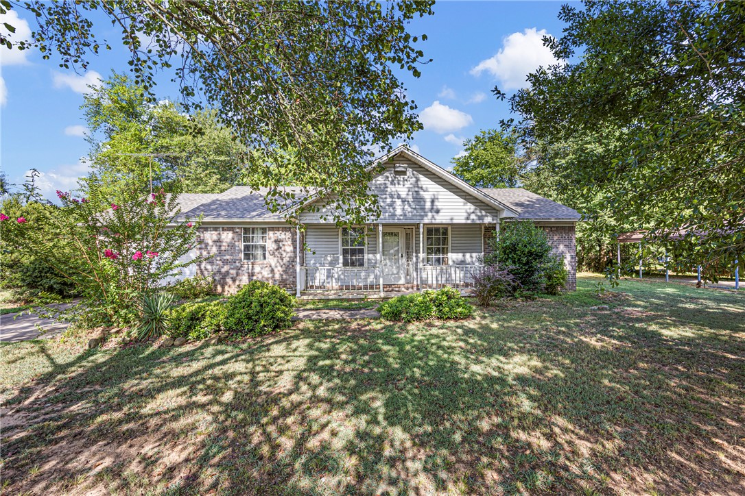 Photo 1 of 29 — 274 Cedarwood Drive, Lamar, AR 72846