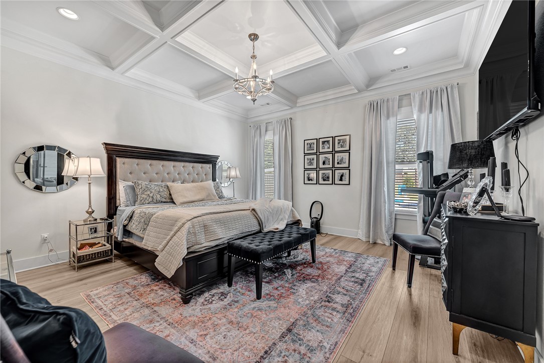 Hyde Park Cave Spgs - Residential