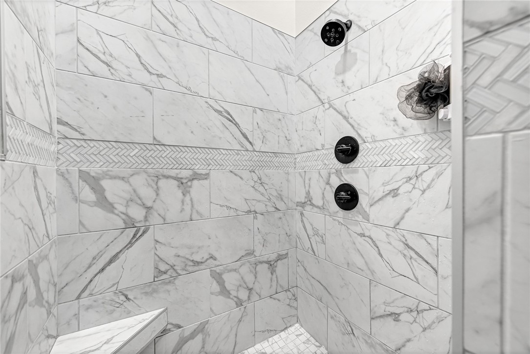 Hyde Park Cave Spgs - Residential