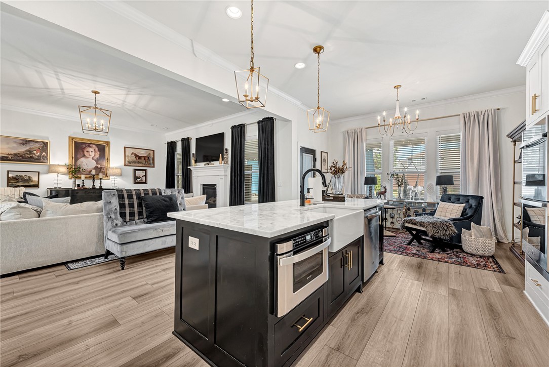 Hyde Park Cave Spgs - Residential