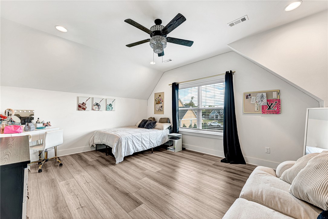 Hyde Park Cave Spgs - Residential