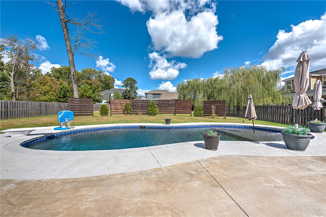 Hyde Park Cave Spgs - Residential