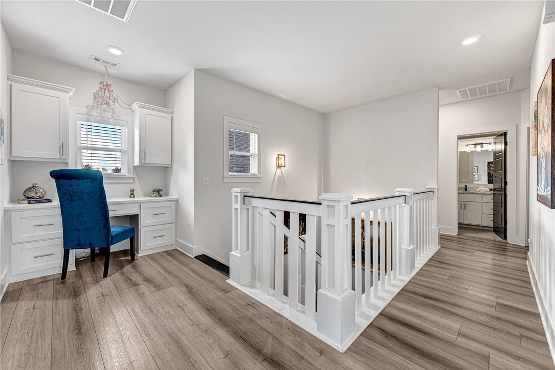 Hyde Park Cave Spgs - Residential