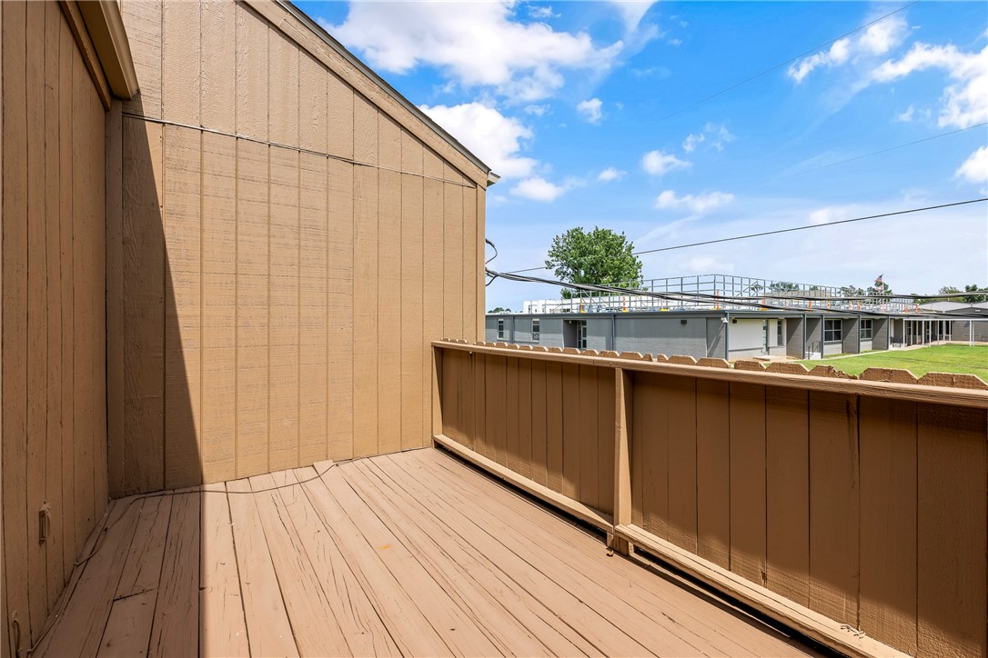 Sunset Estate 1st Add Rogers - Residential