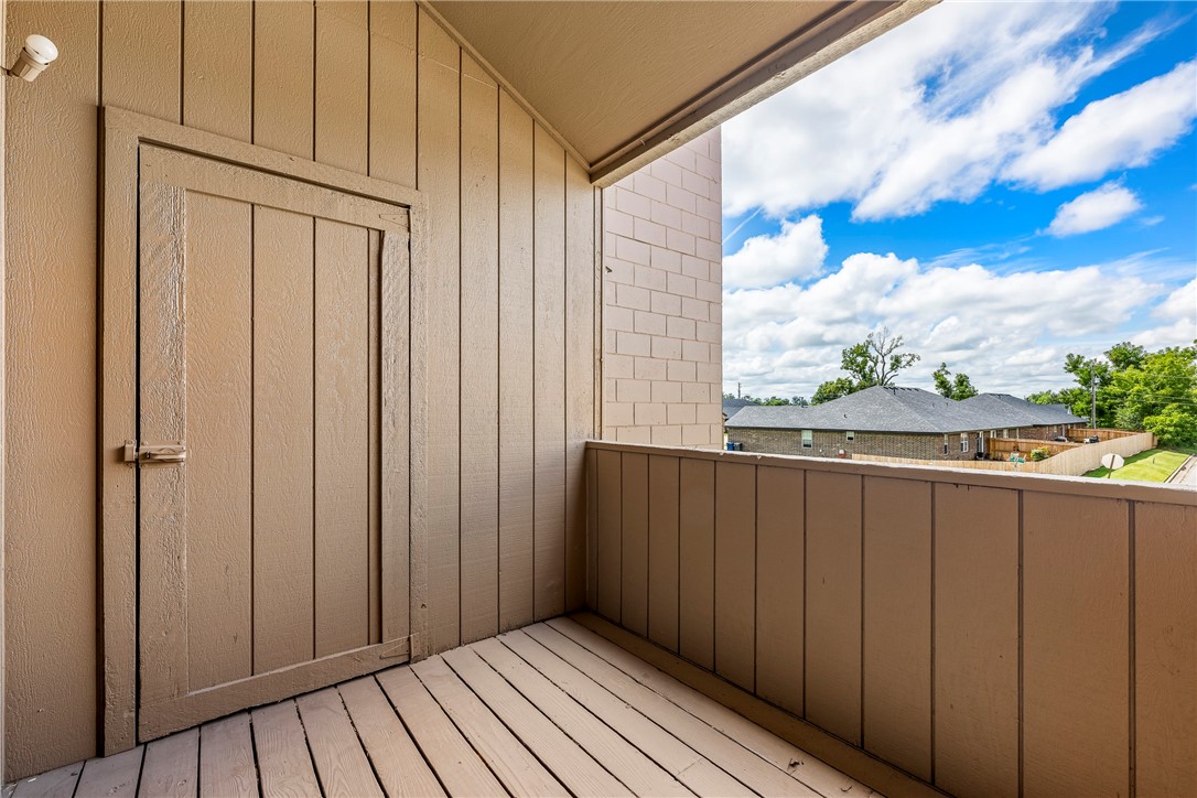 Sunset Estate 1st Add Rogers - Residential