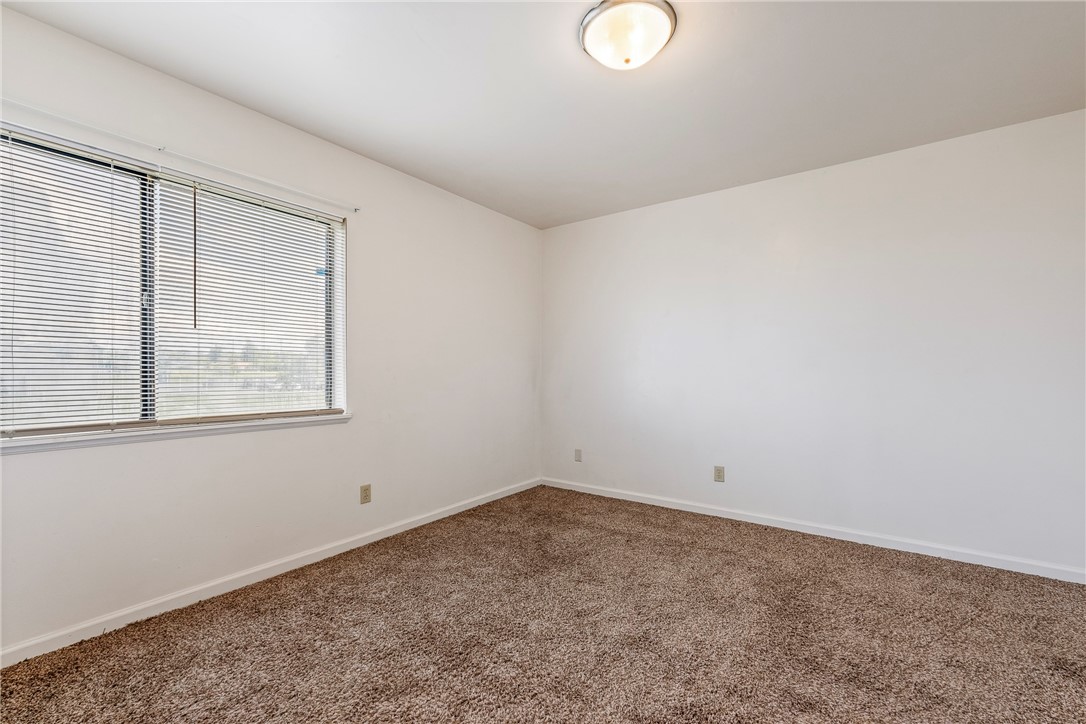 Sunset Estate 1st Add Rogers - Residential