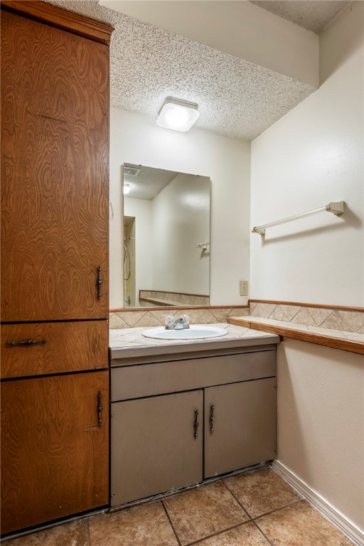 Sunset Estate 1st Add Rogers - Residential