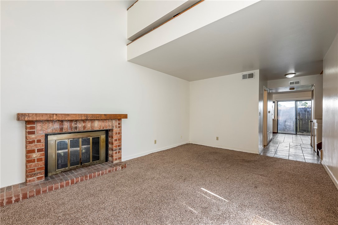 Sunset Estate 1st Add Rogers - Residential