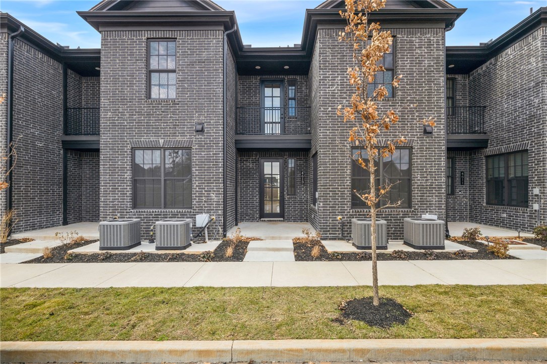 Pinnacle Village - Residential