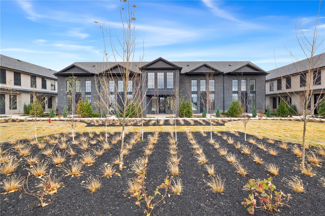 Pinnacle Village - Residential