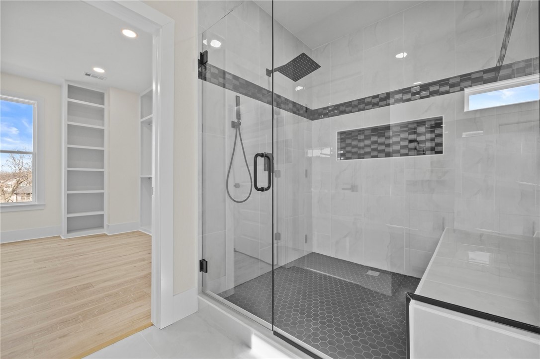 Sugar Creek Residence Cmnty Ph I - Residential
