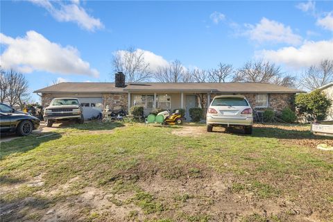 Photo of 602 Oriole Drive, Harrison, AR 72601 (MLS # 1340469)