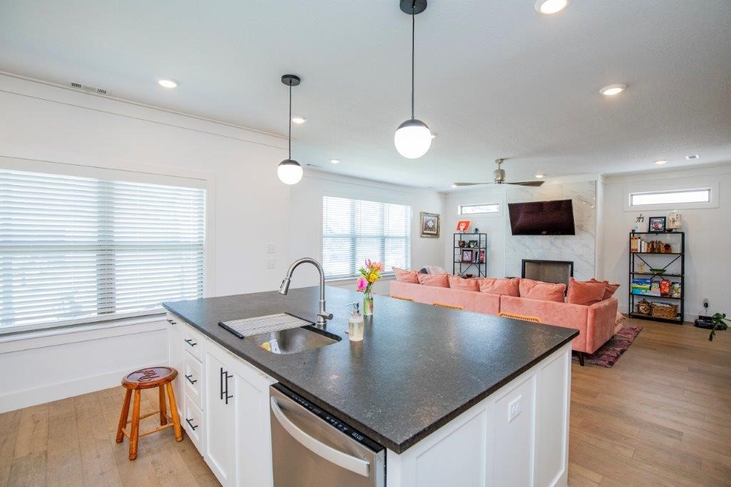 Shadow Valley Ph 8 Rogers - Residential