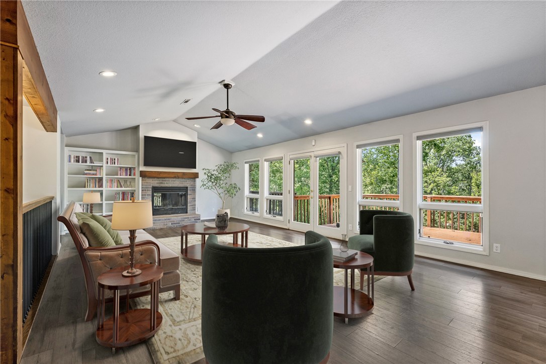 Altons Brush Creek Hls Rogers - Residential
