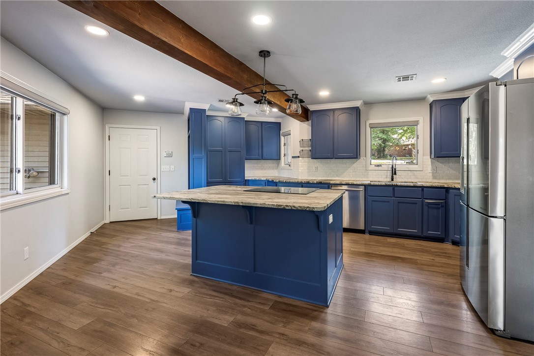Altons Brush Creek Hls Rogers - Residential