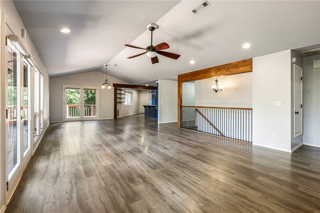 Altons Brush Creek Hls Rogers - Residential